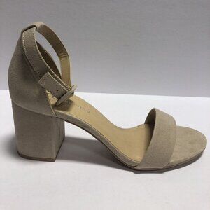 Chinese Laundry Women’s Jody, Ankle Strap Sandal Size 8.5M